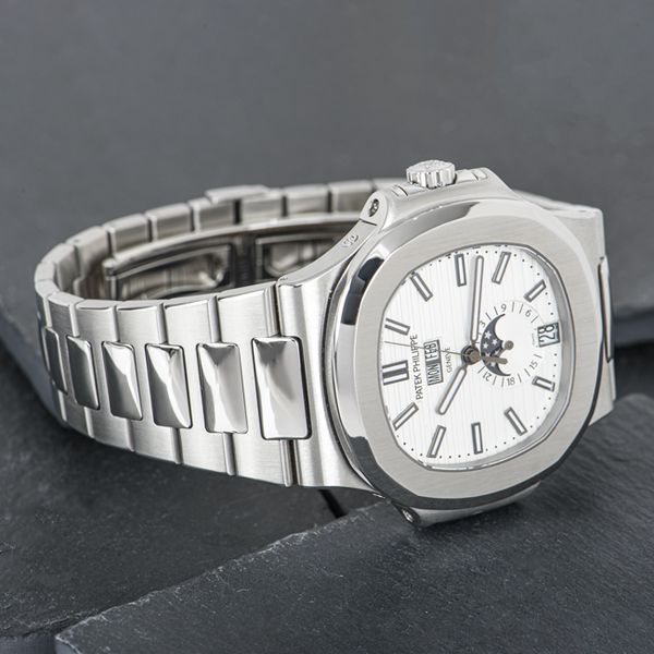 Patek Philippe Nautilus 5726/1A-010